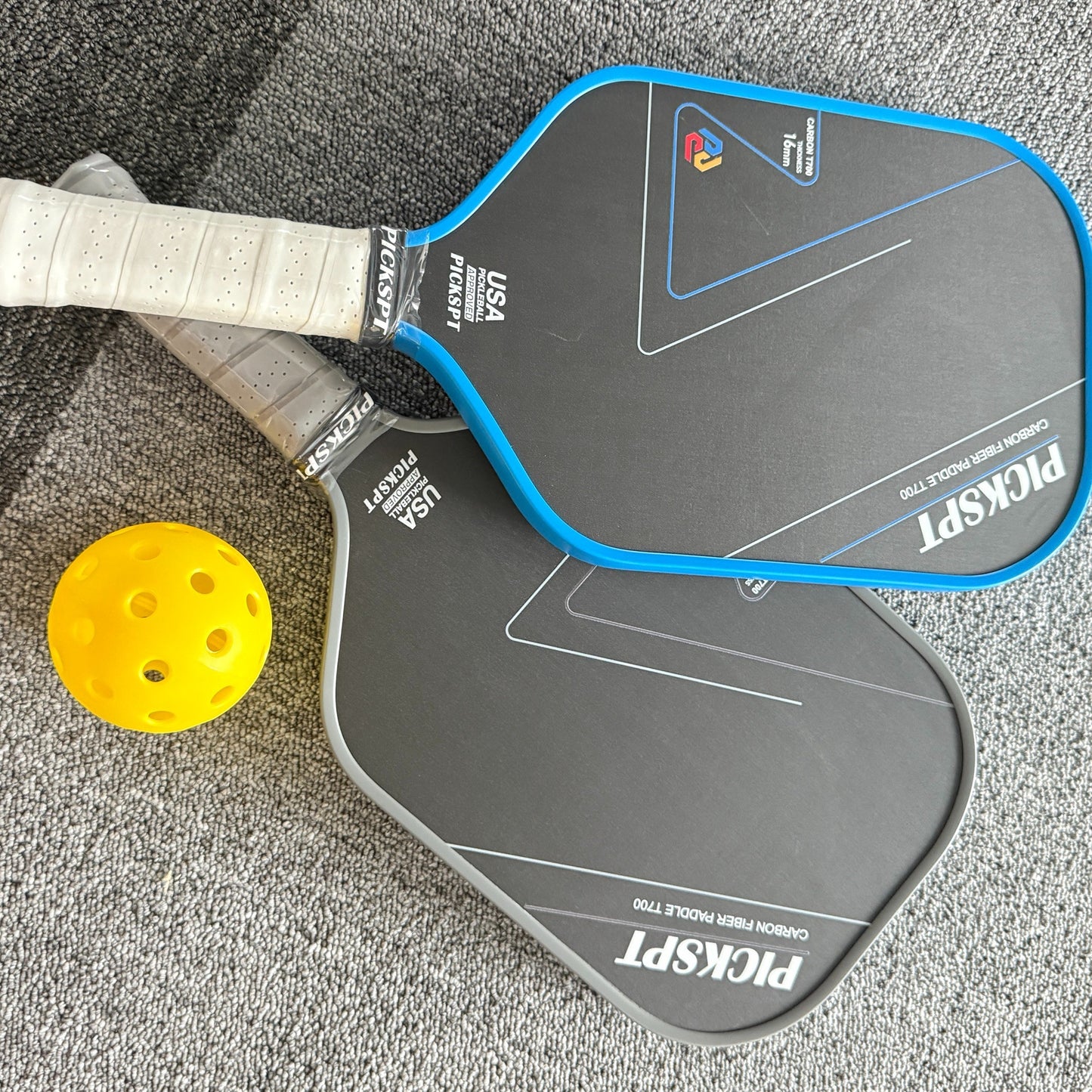 Professional Pickleball Paddle - Ergonomic Grip Design For Comfortable Handling And Precise Control, With Carbon Fiber Face - Ideal For Players From Beginners To Advanced Levels.
